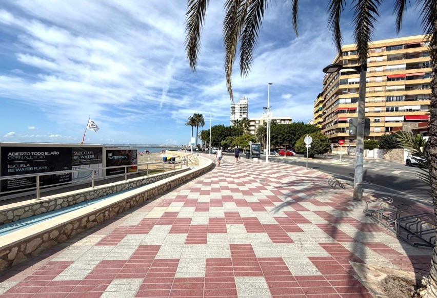 Resale - Apartment / flat - Santa Pola - Santiago bernabeu