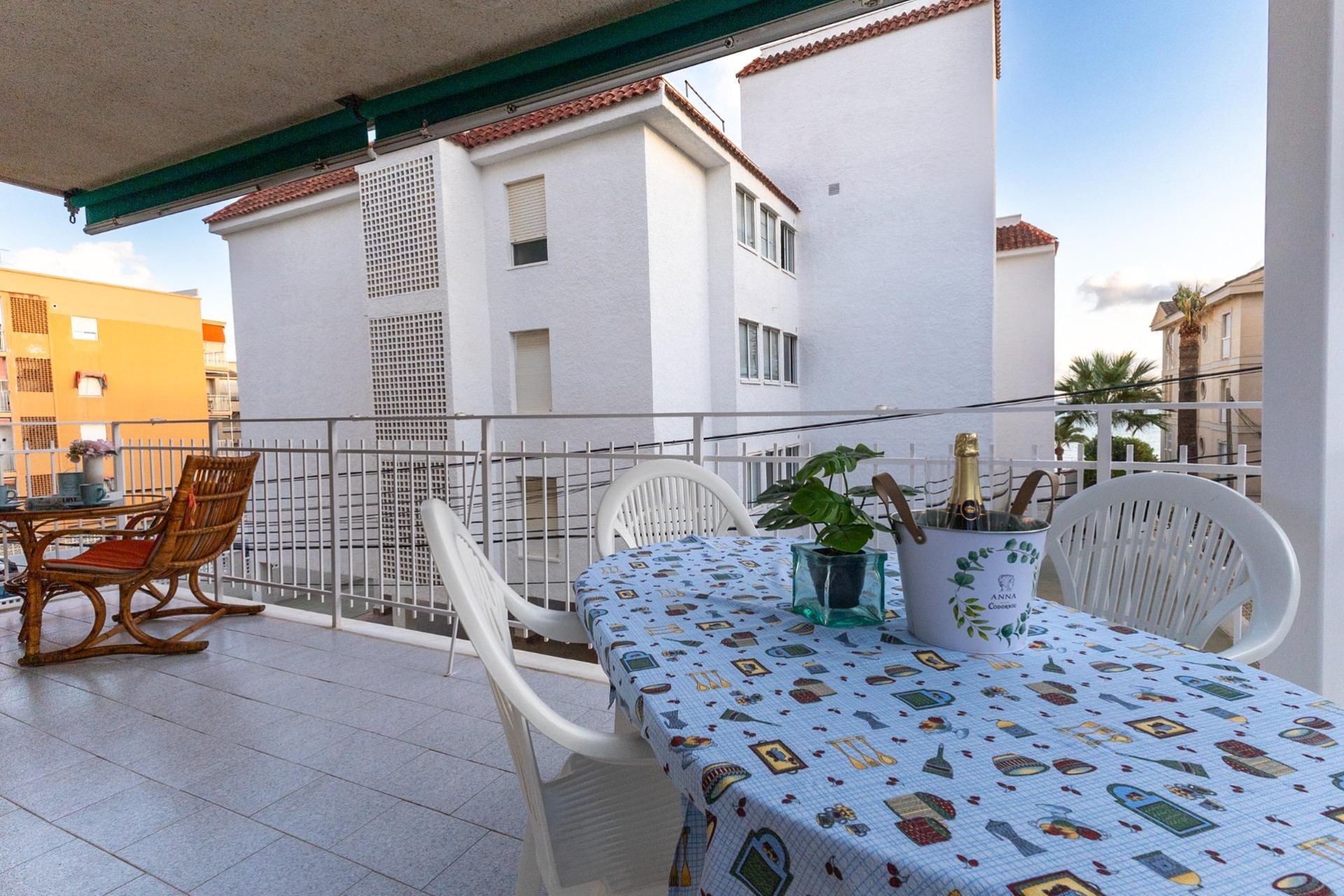 Resale - Apartment / flat - Santa Pola - Santiago bernabeu