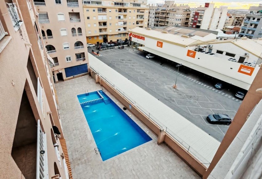 Resale - Apartment / flat - Torrevieja - Centro