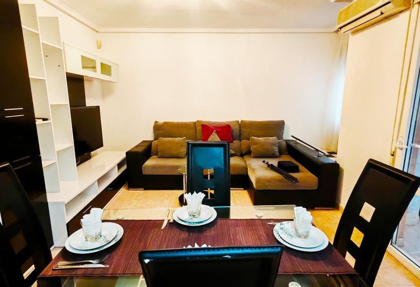 Resale - Apartment / flat - Torrevieja - Centro