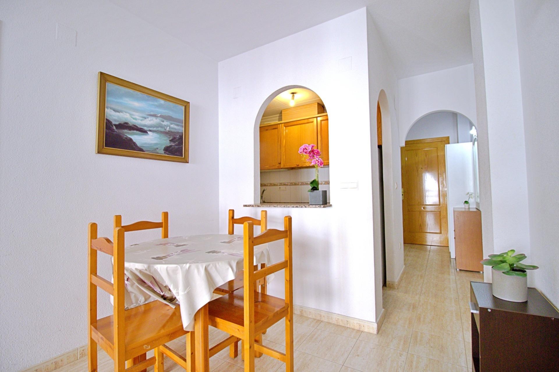 Resale - Apartment / flat - Torrevieja - Estacion de autobuses