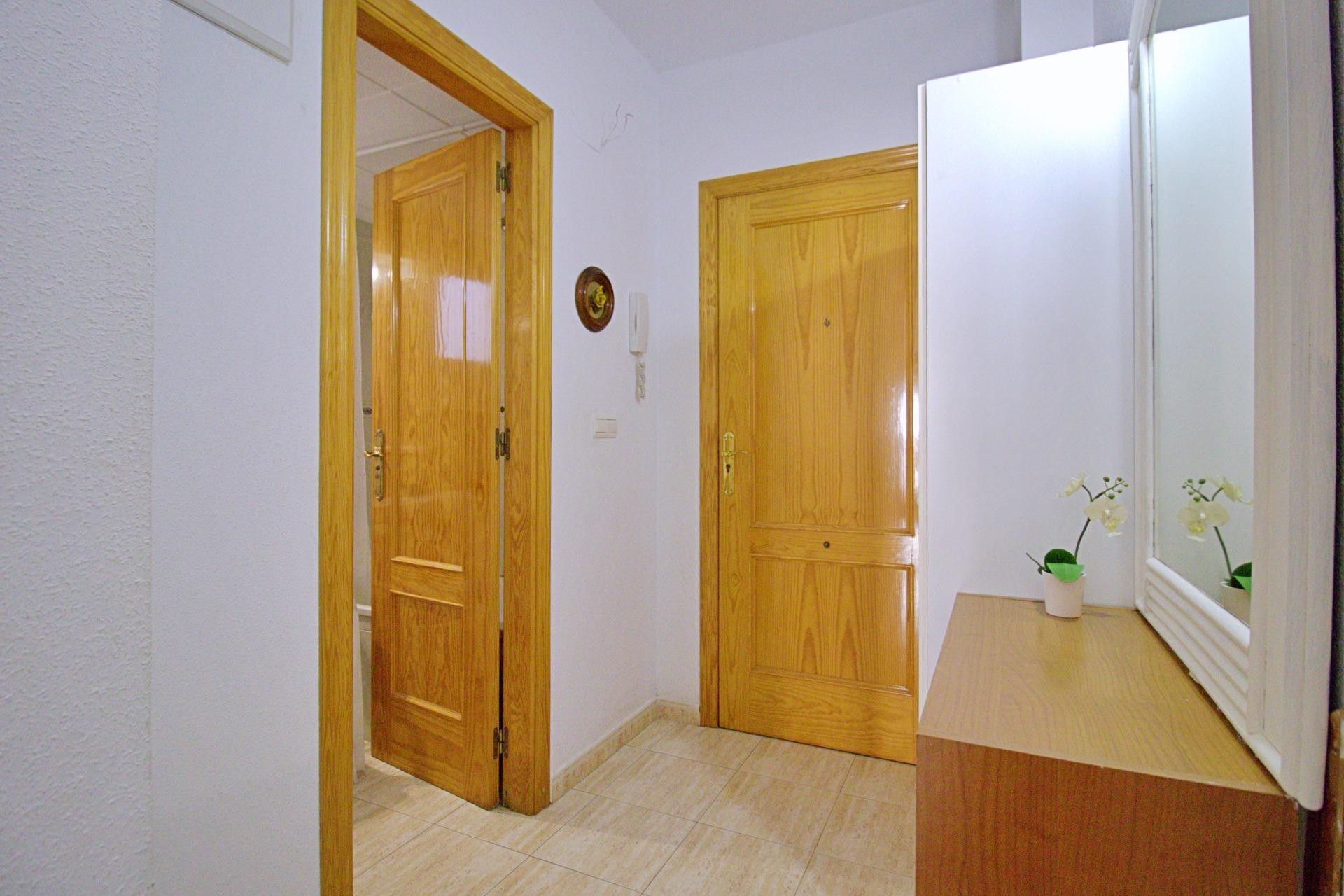 Resale - Apartment / flat - Torrevieja - Estacion de autobuses