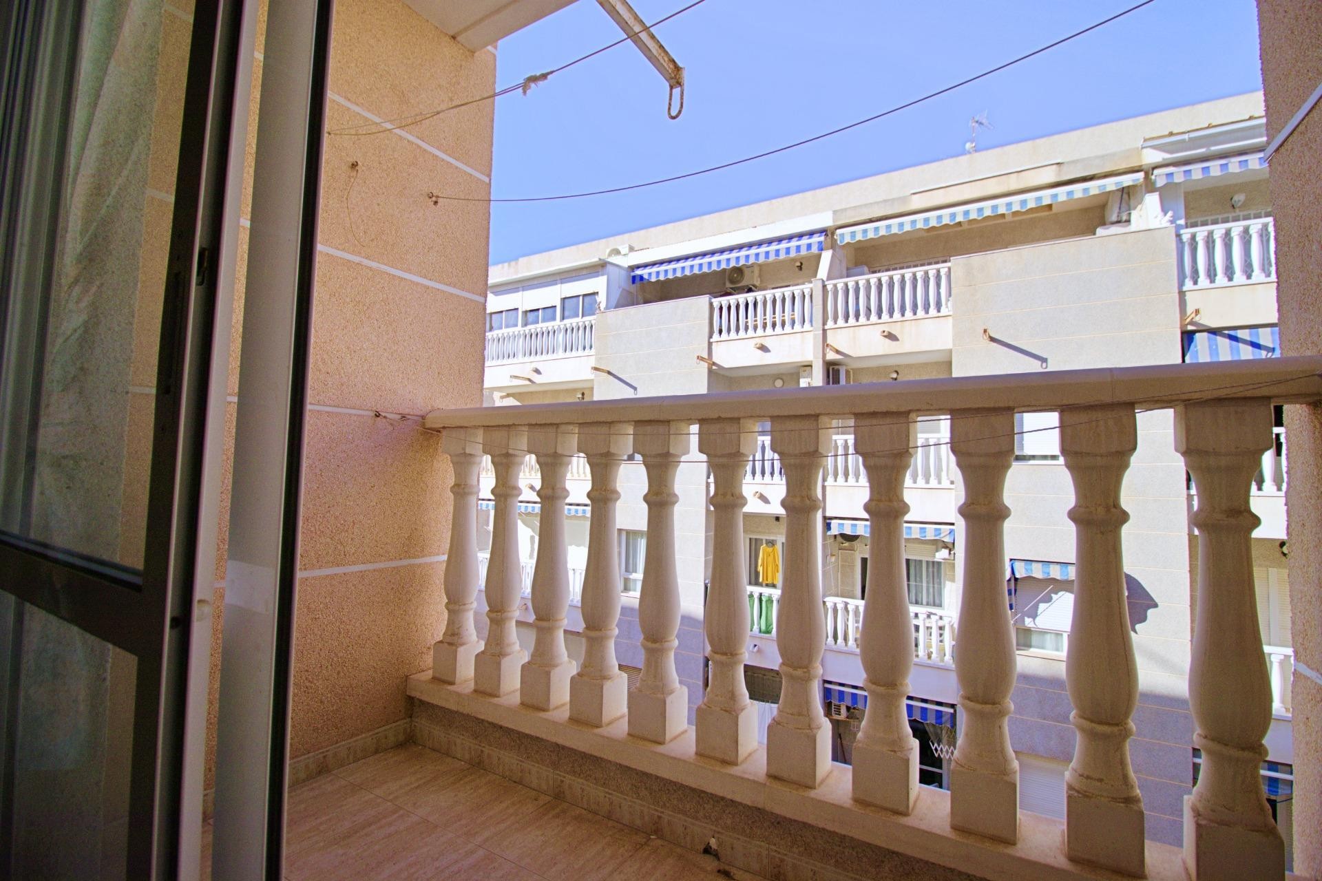 Resale - Apartment / flat - Torrevieja - Estacion de autobuses