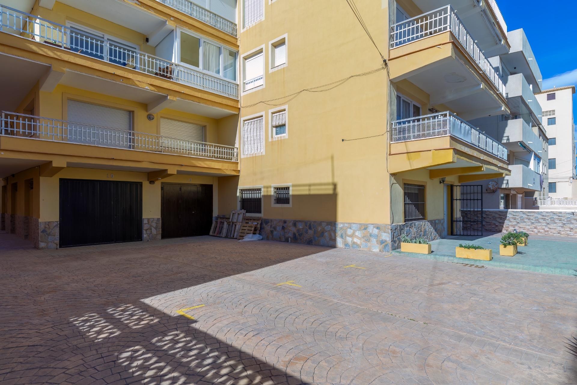 Resale - Apartment / flat - Torrevieja - La Mata