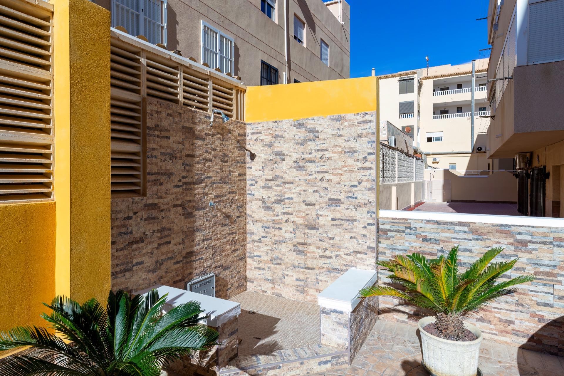 Resale - Apartment / flat - Torrevieja - La Mata