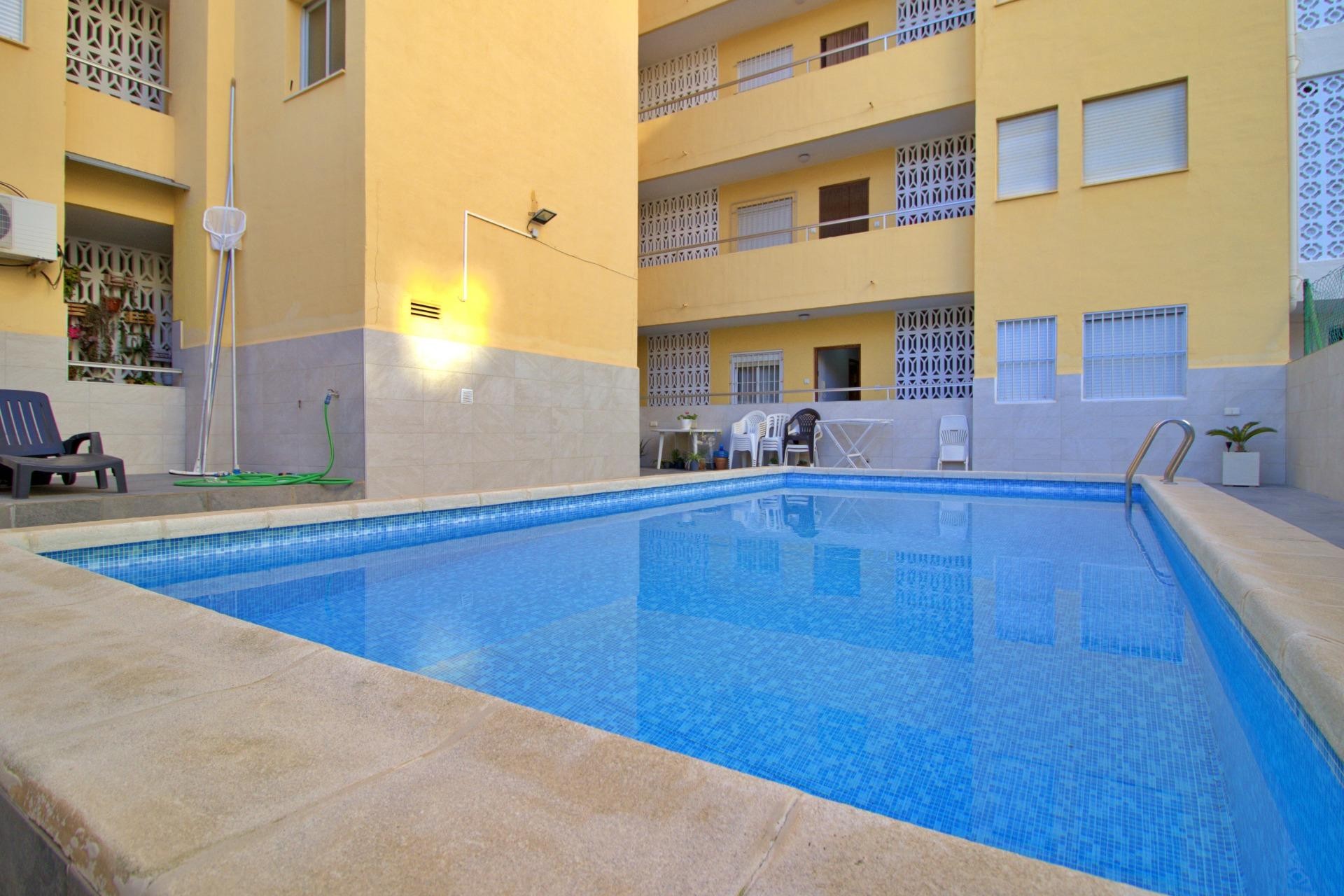 Resale - Apartment / flat - Torrevieja - Playa del cura