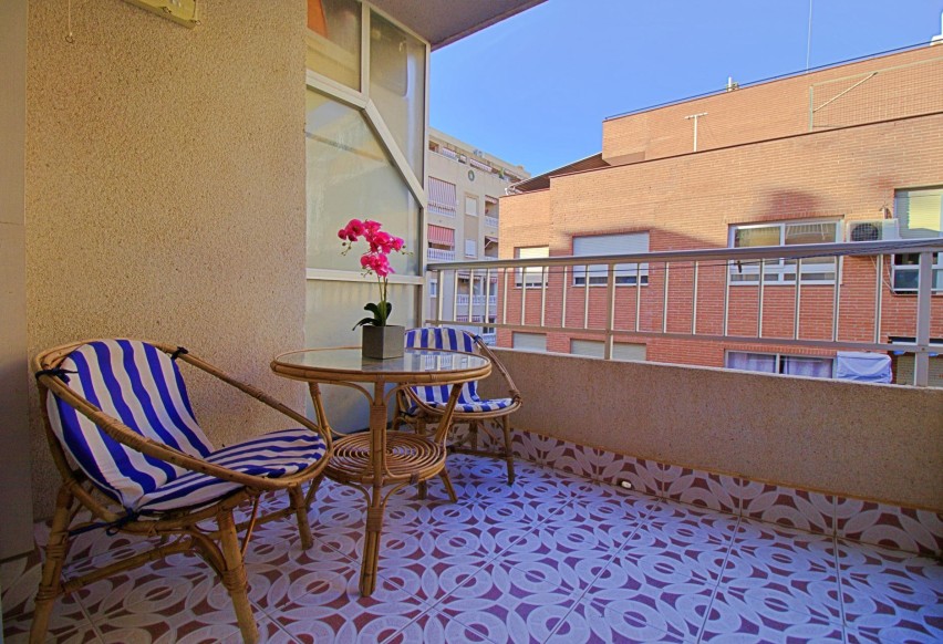 Resale - Apartment / flat - Torrevieja - Playa del cura