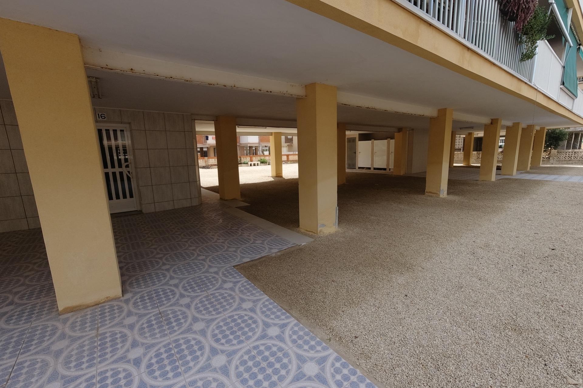 Resale - Apartment - Santa Pola - Centro