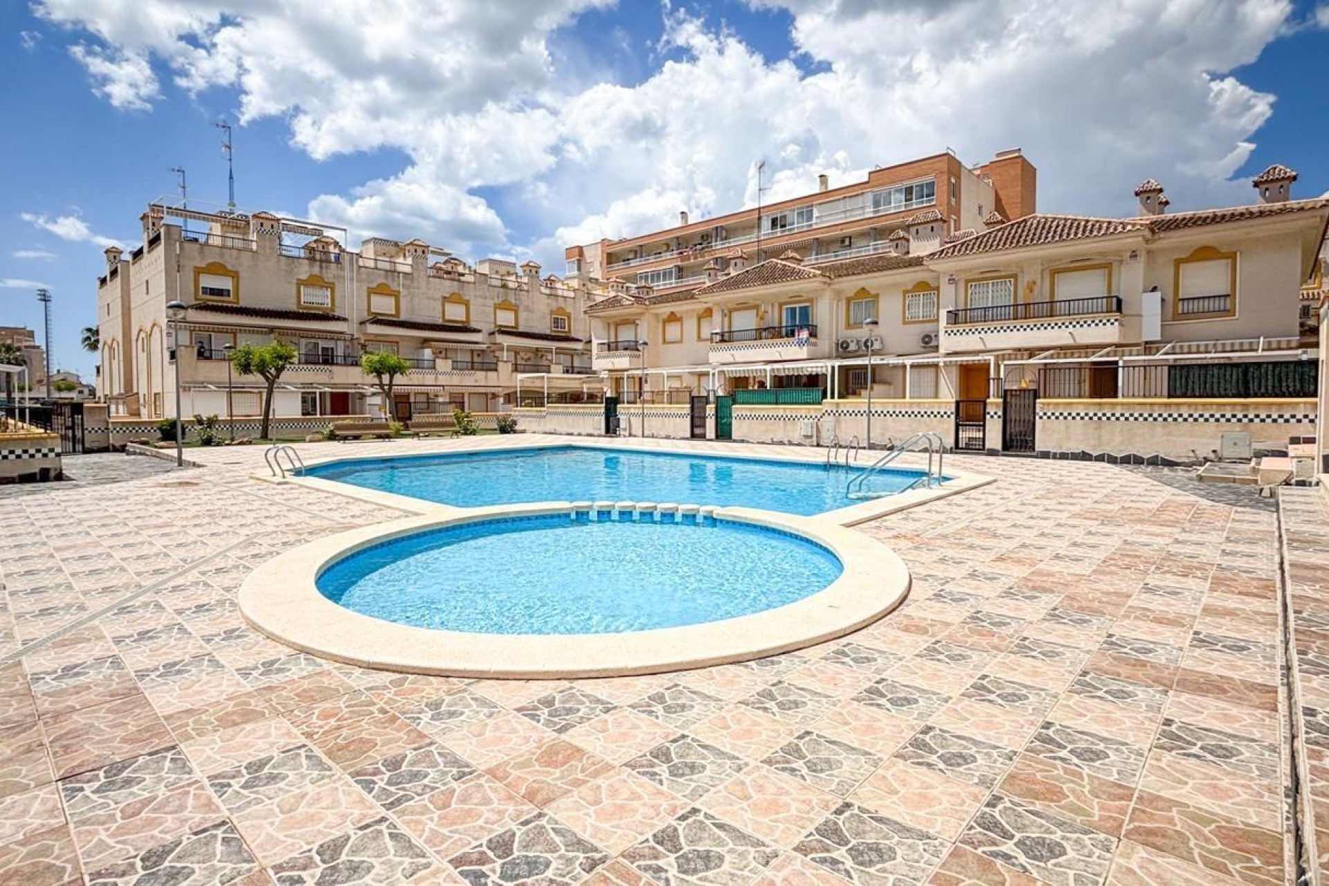 Resale - Apartment - Santa Pola - Centro