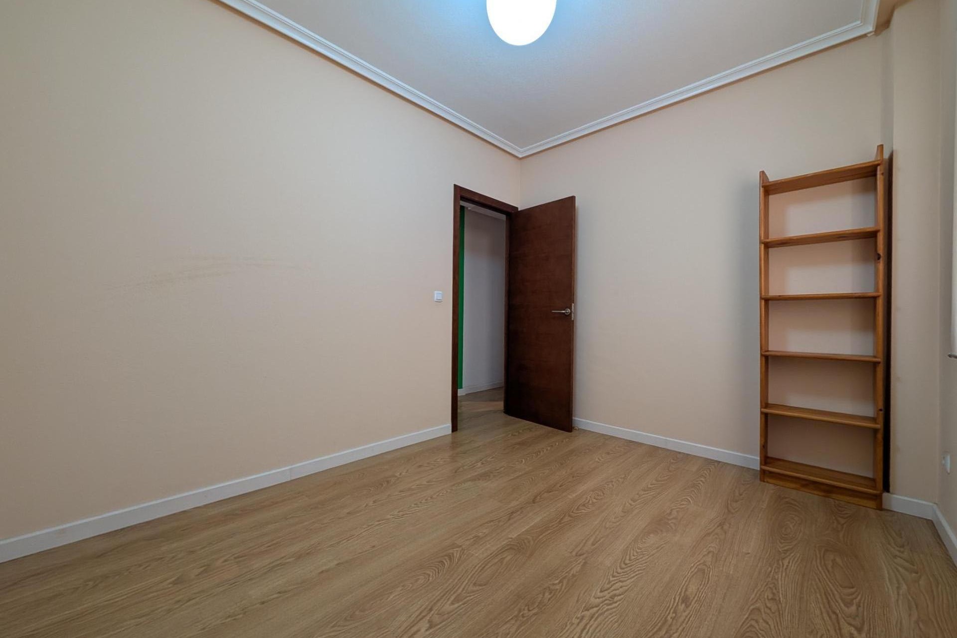 Resale - Apartment - Santa Pola - Centro