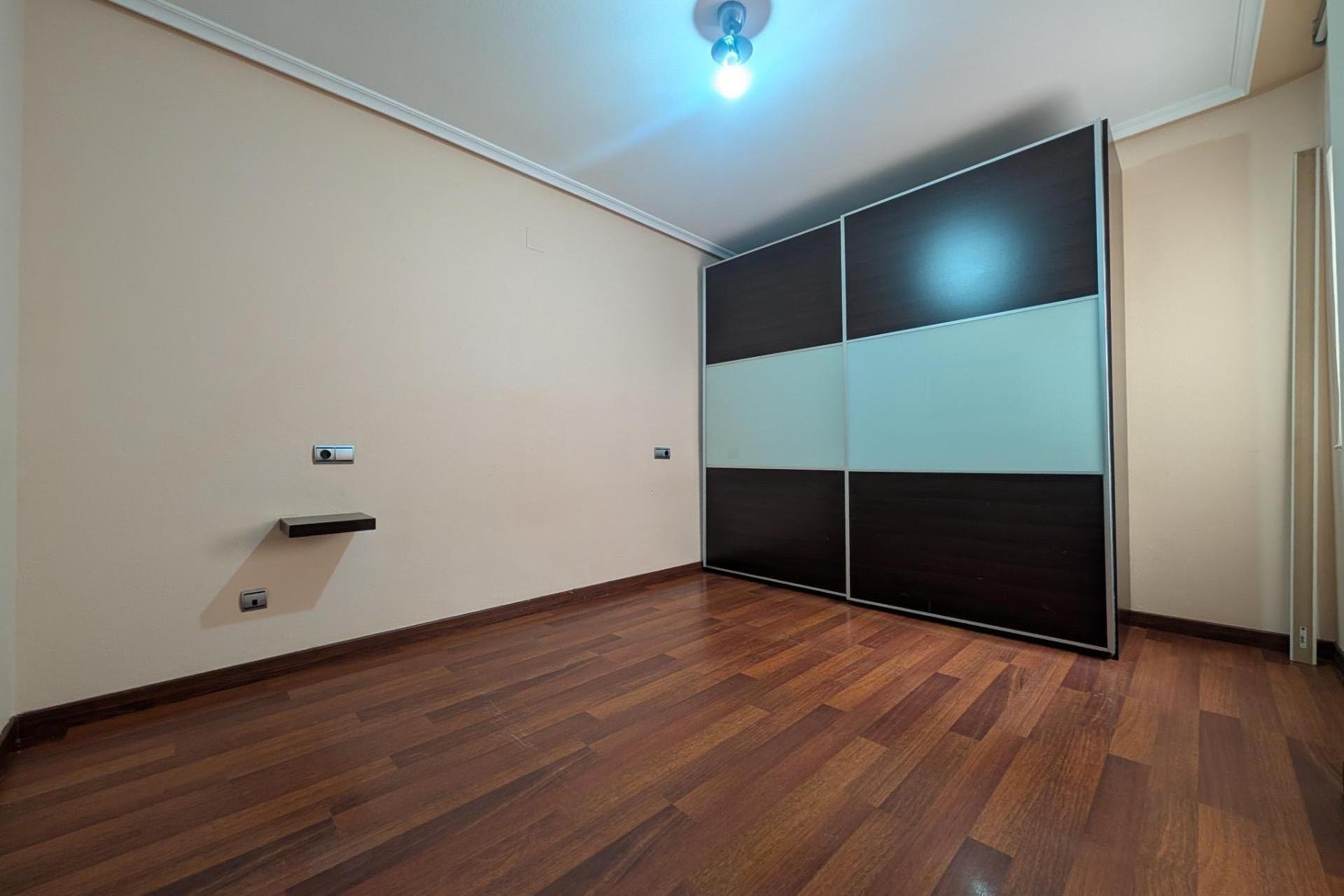 Resale - Apartment - Santa Pola - Centro