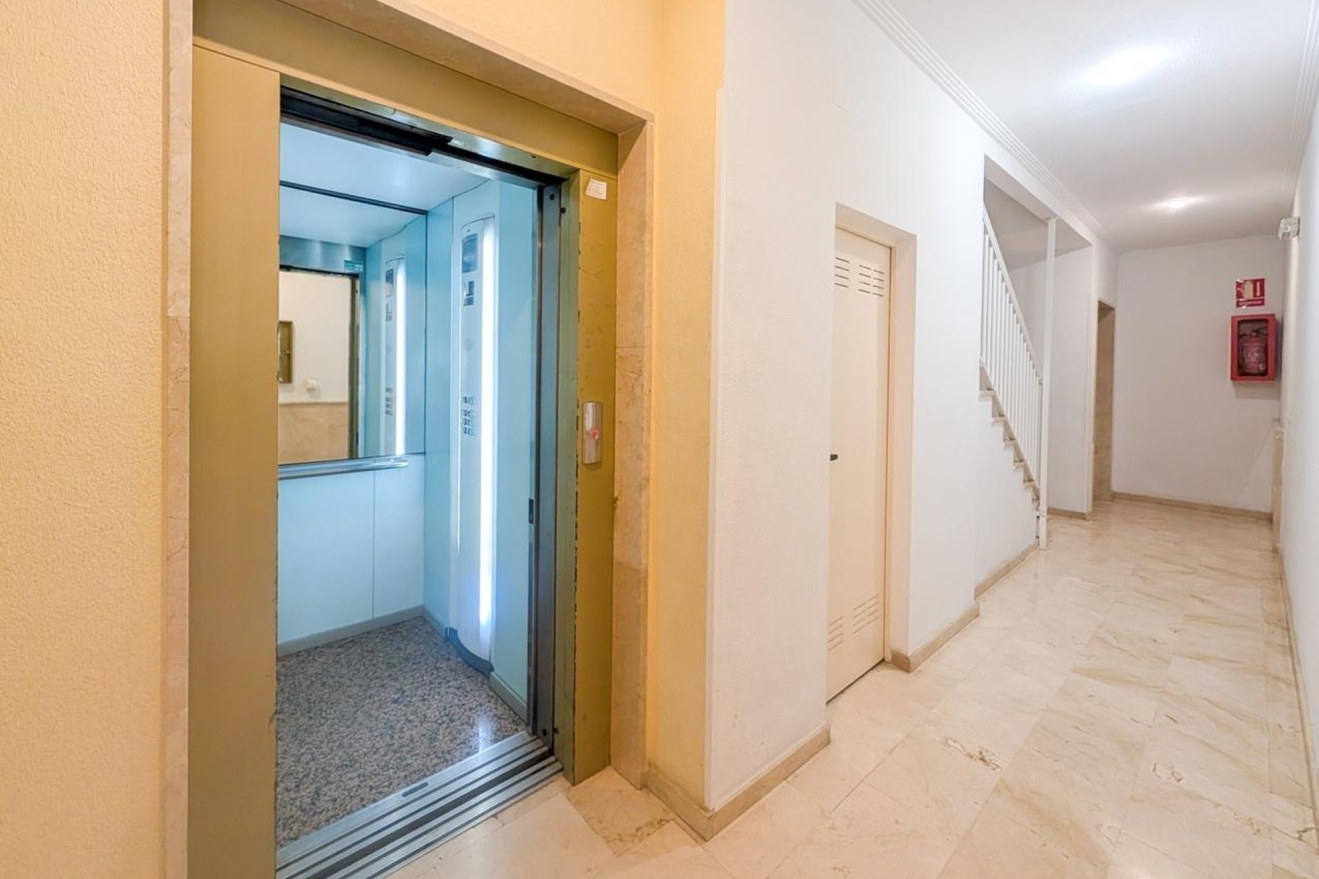 Resale - Apartment - Santa Pola - Playa Lisa