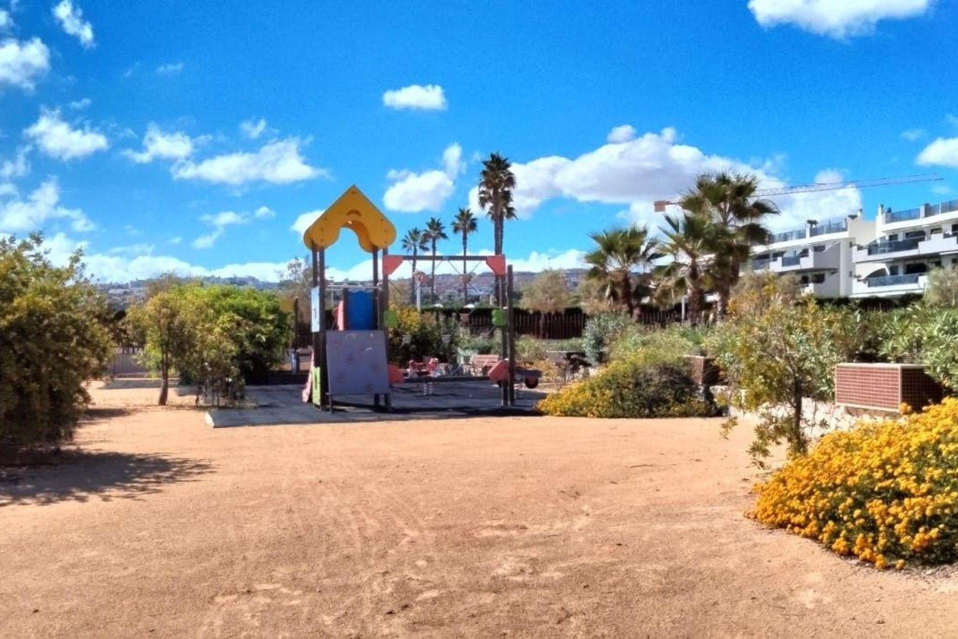 Resale - Bungalow - Arenales del Sol - Calle albacete