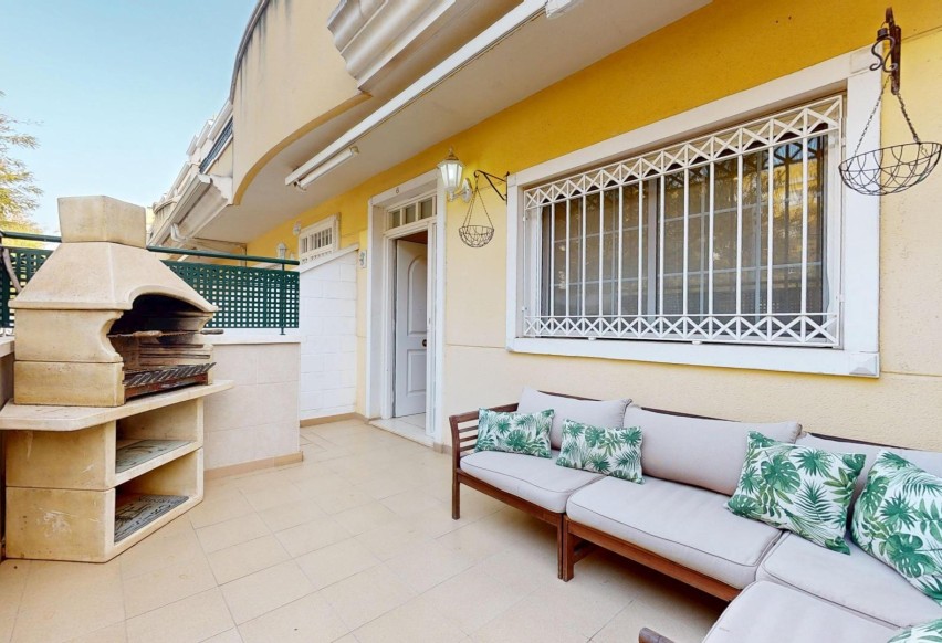 Resale - Bungalow - Elche - Campo de Fútbol