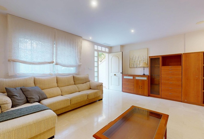 Resale - Bungalow - Elche - Campo de Fútbol