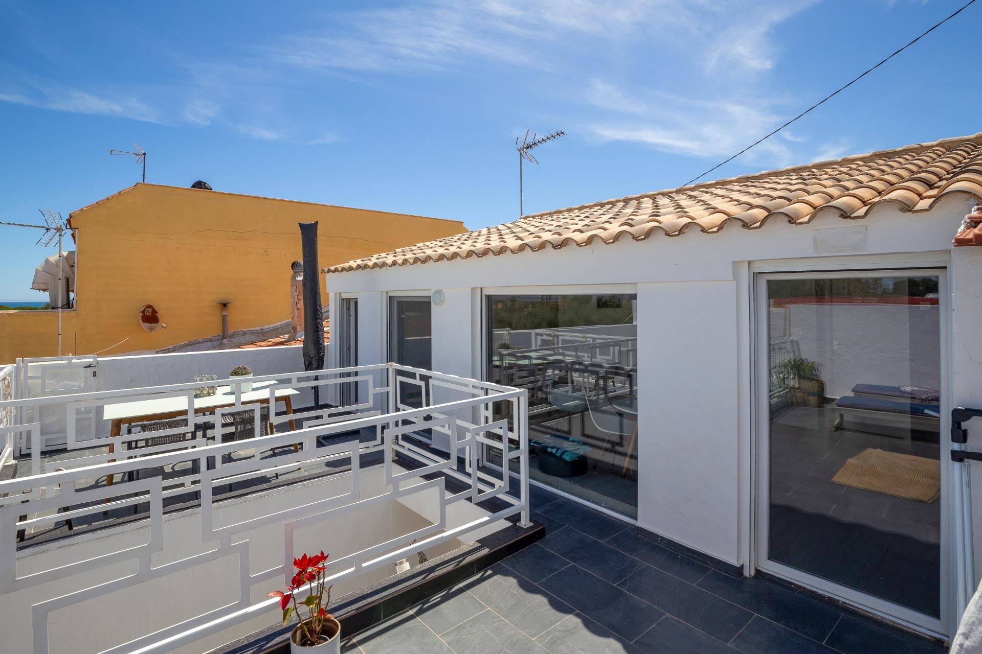 Resale - Bungalow - La marina - Elche