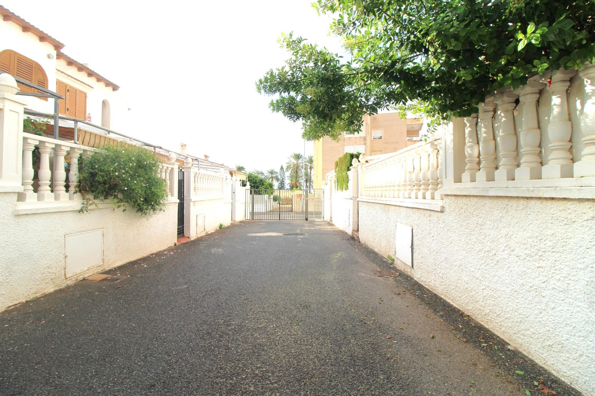Resale - Bungalow Planta Baja - Santa Pola - Calas de Santiago Bernabeu