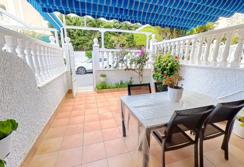Resale - Bungalow - Santa Pola - Calas de Santiago Bernabeu