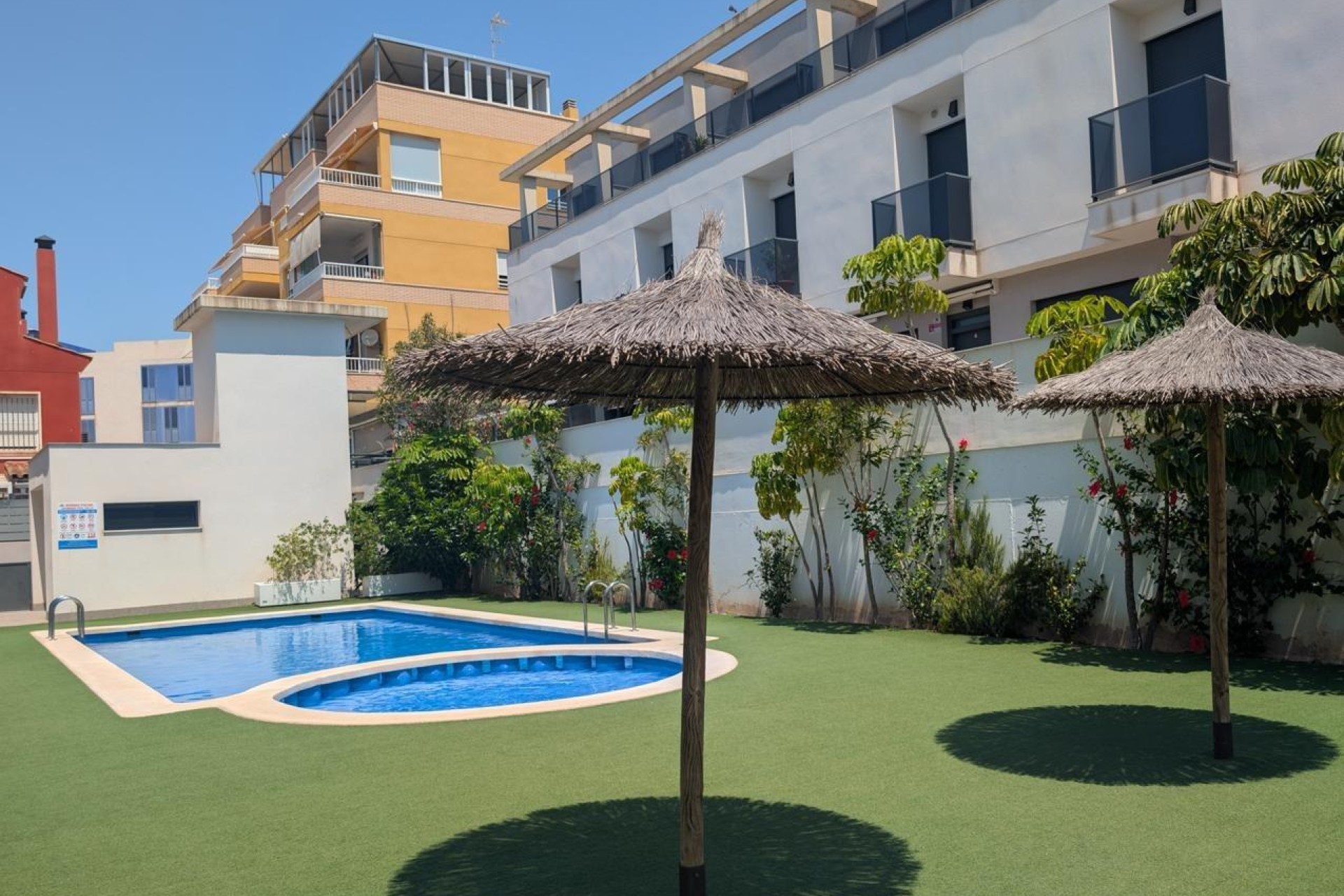 Resale - Bungalow - Santa Pola - Eroski