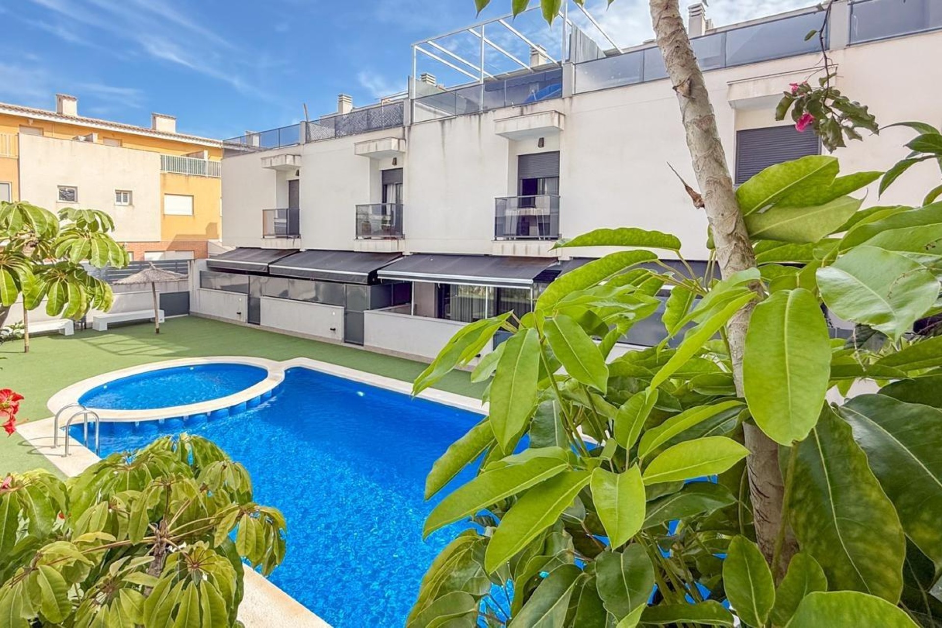 Resale - Bungalow - Santa Pola - Eroski