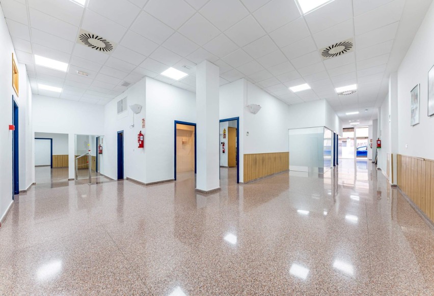 Resale - Commercial - Alicante - Altozano
