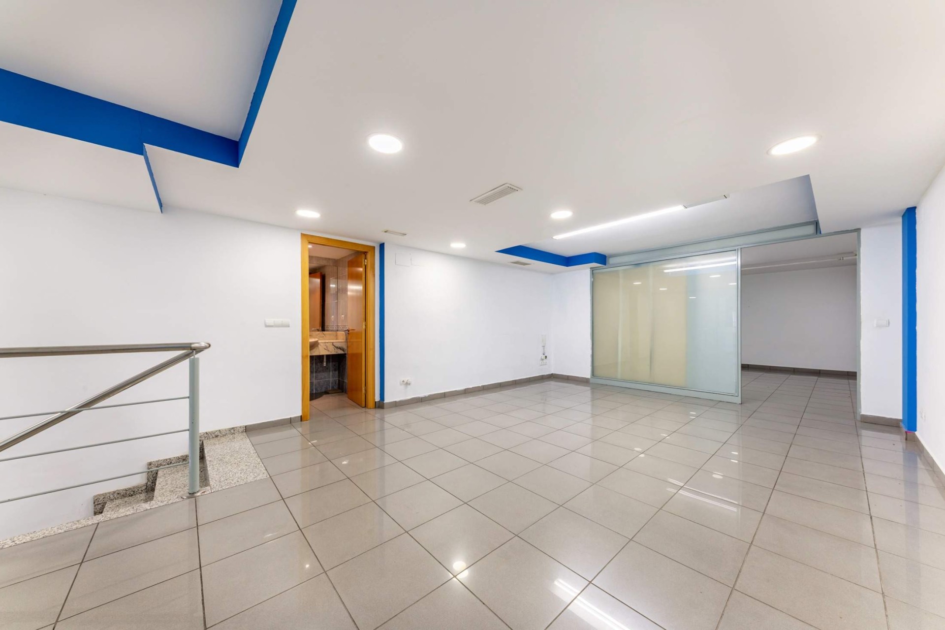 Resale - Commercial - Alicante - Altozano