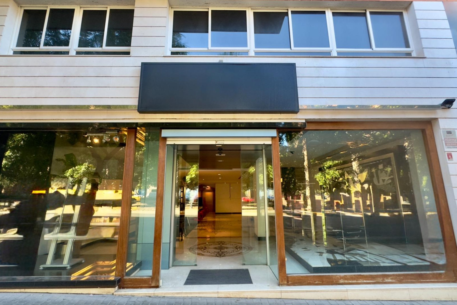 Resale - Commercial - Alicante - Vistahermosa