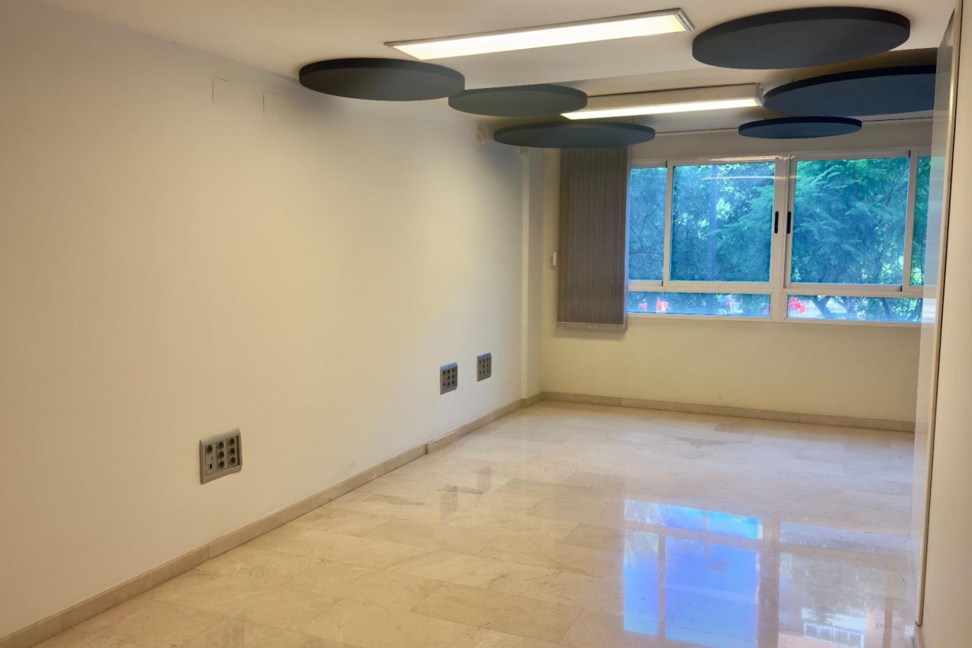 Resale - Commercial - Alicante - Vistahermosa