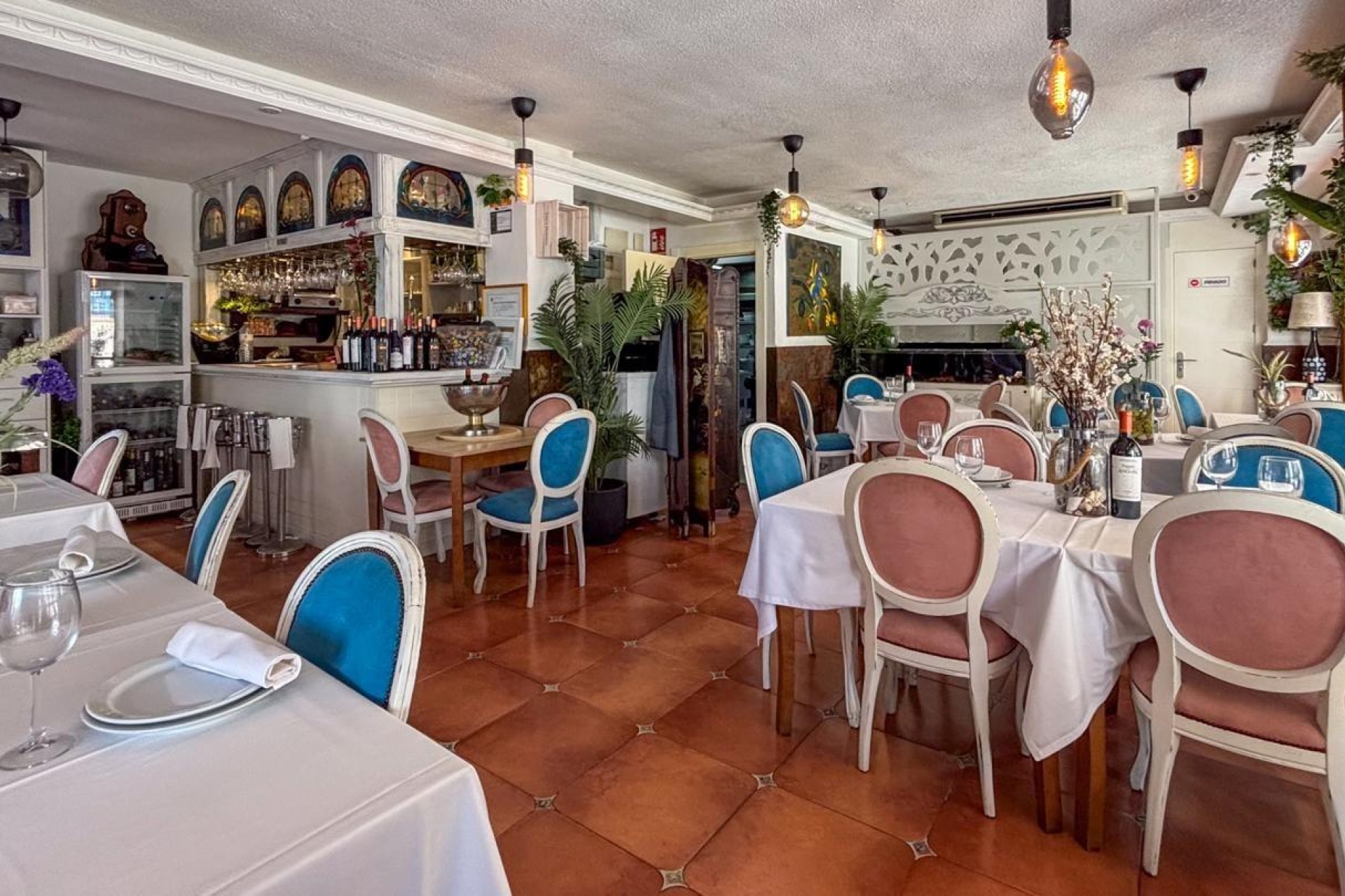 Resale - Commercial - Arenales del Sol