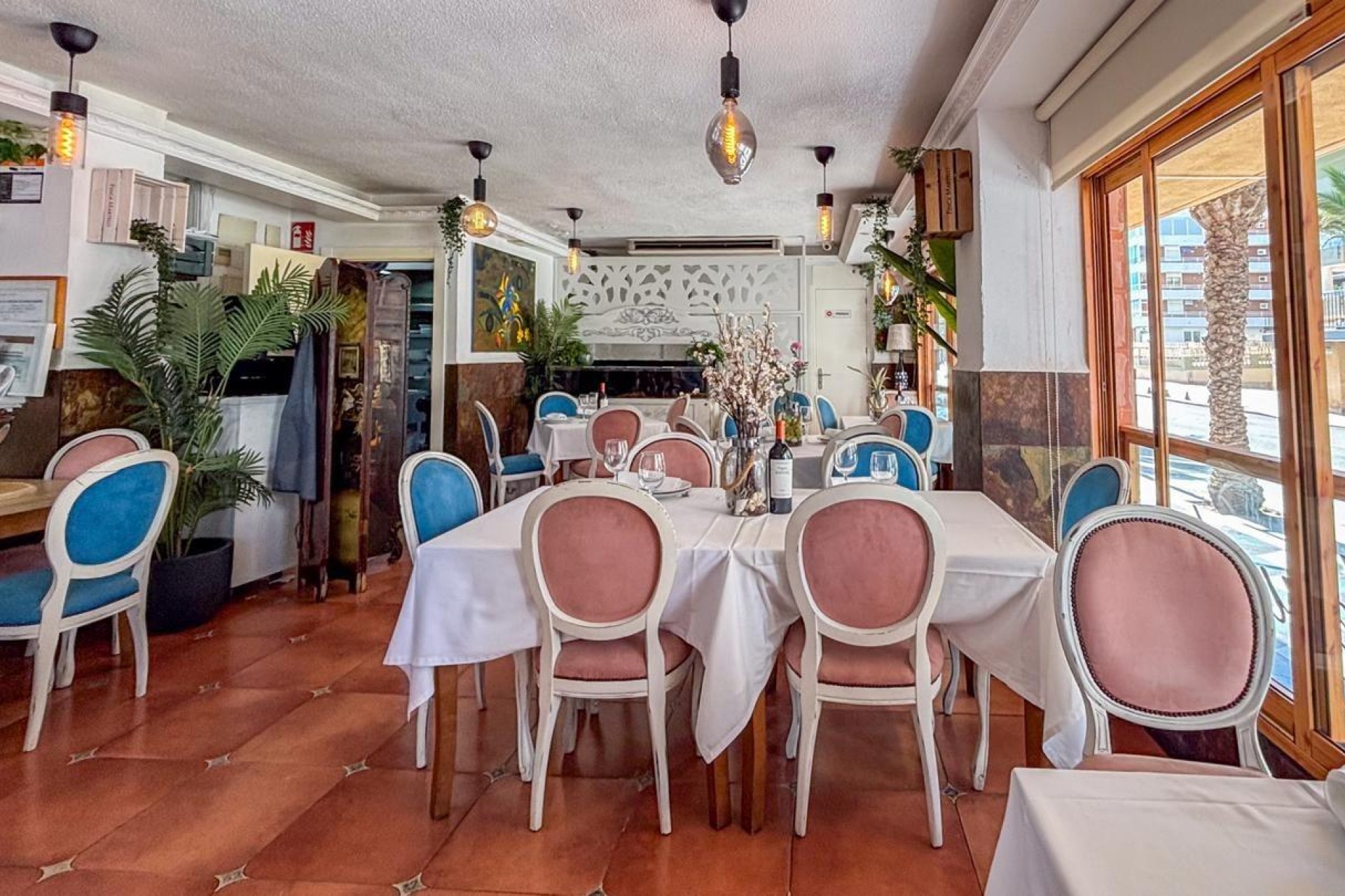Resale - Commercial - Arenales del Sol