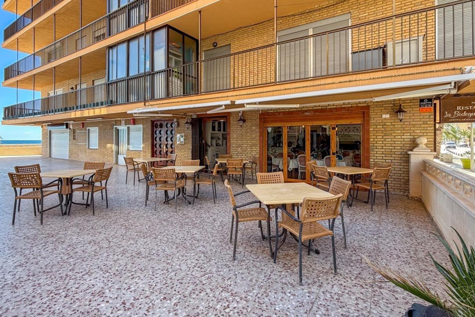 Resale - Commercial - Arenales del Sol