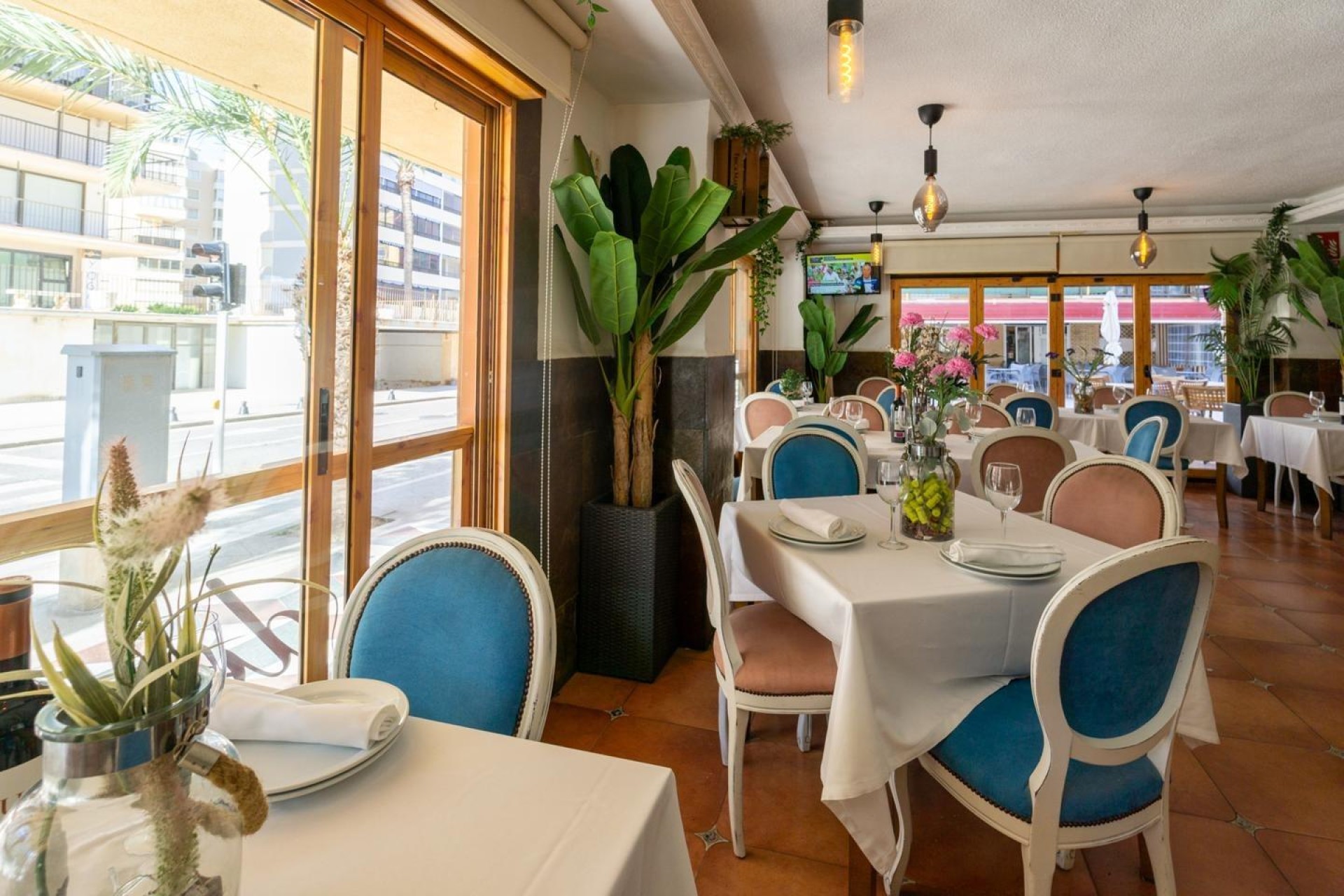 Resale - Commercial - Arenales del Sol