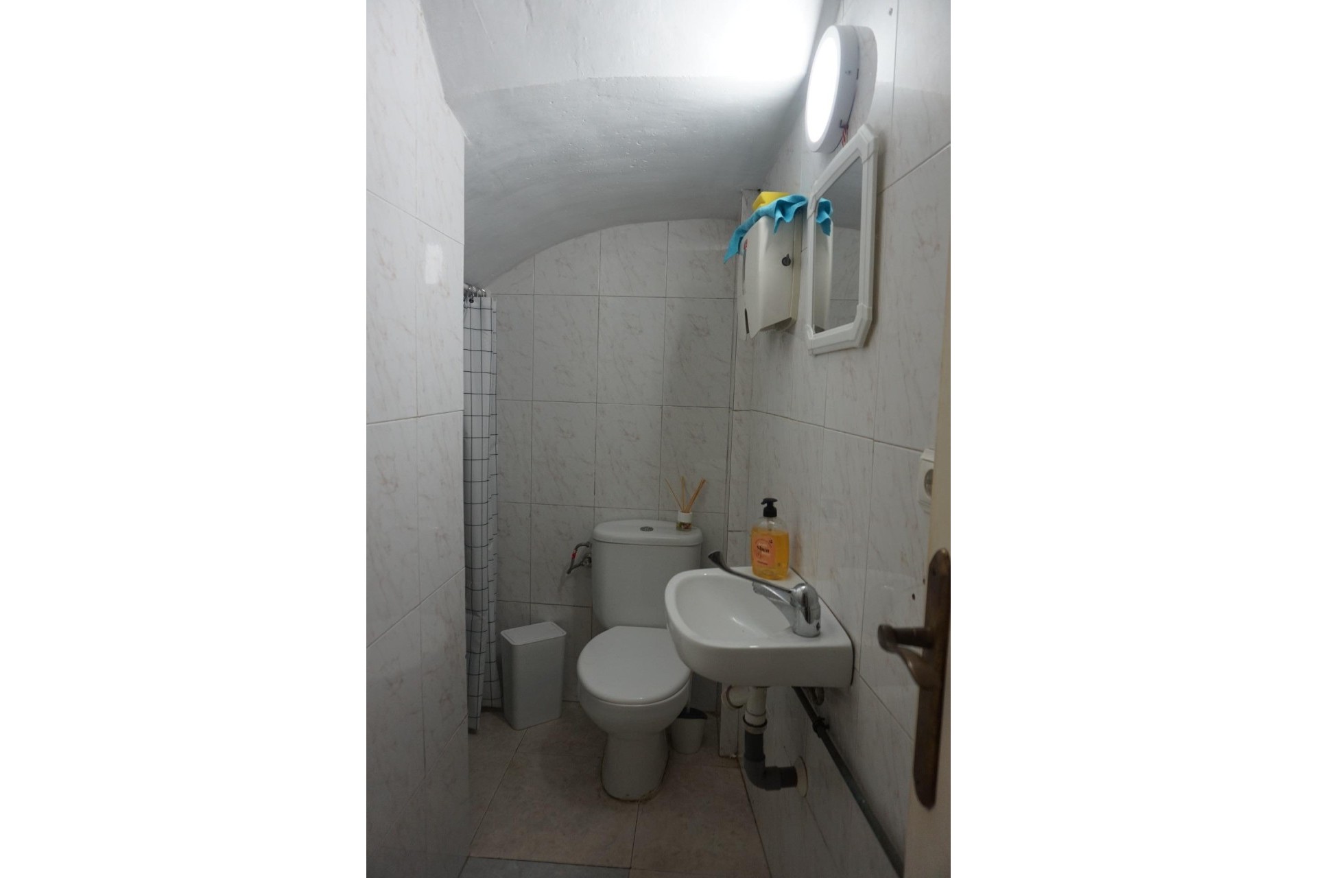 Resale - Commercial - Elche - Asilo - Pisos Azules