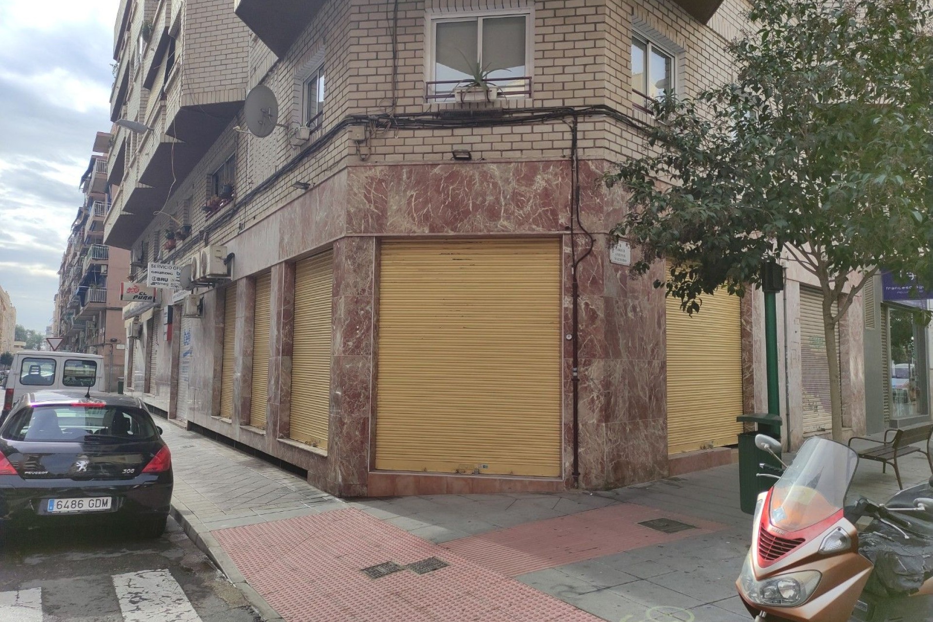 Resale - Commercial - Elche - Corte Ingles