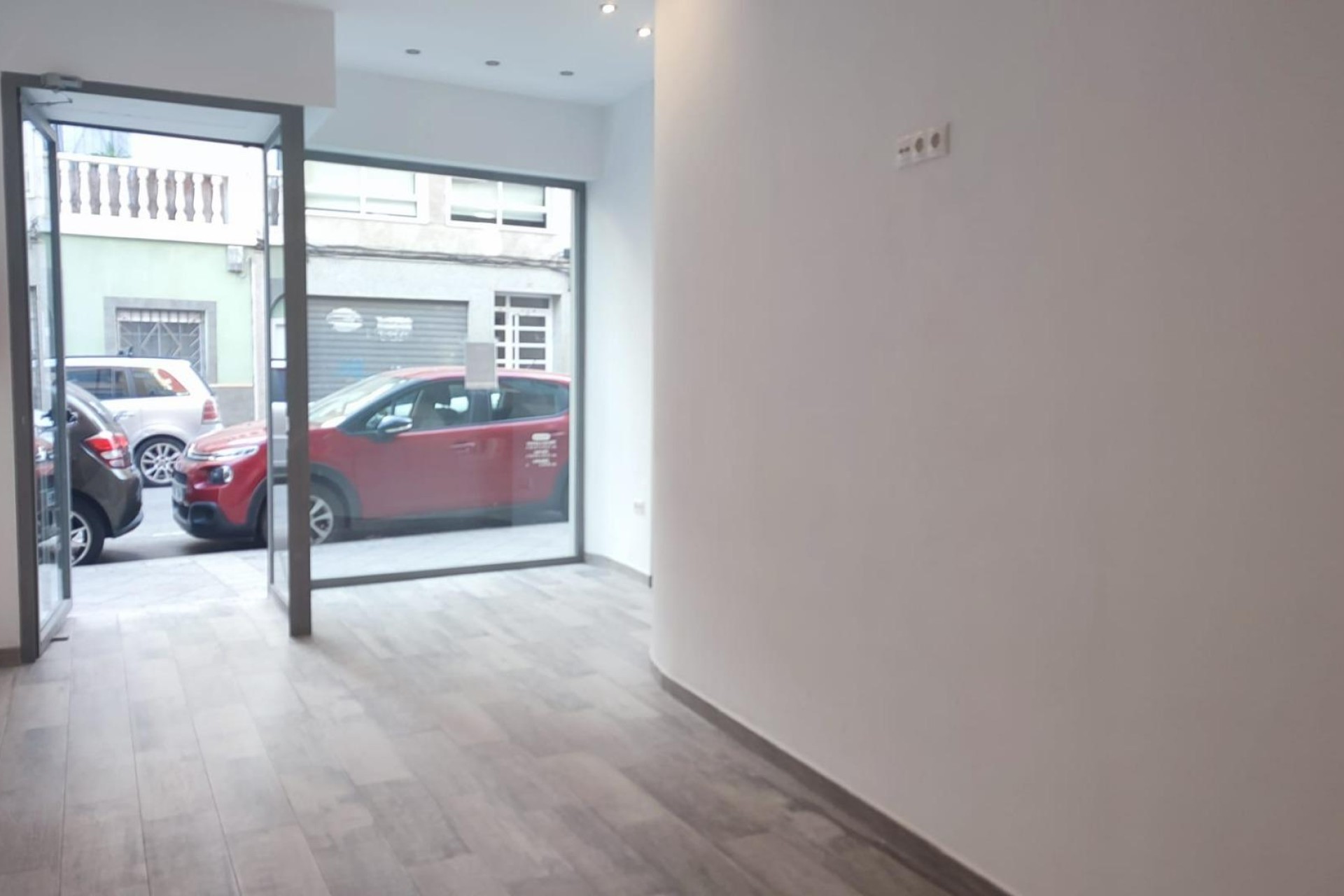 Resale - Commercial - Elche - Plaza Barcelona