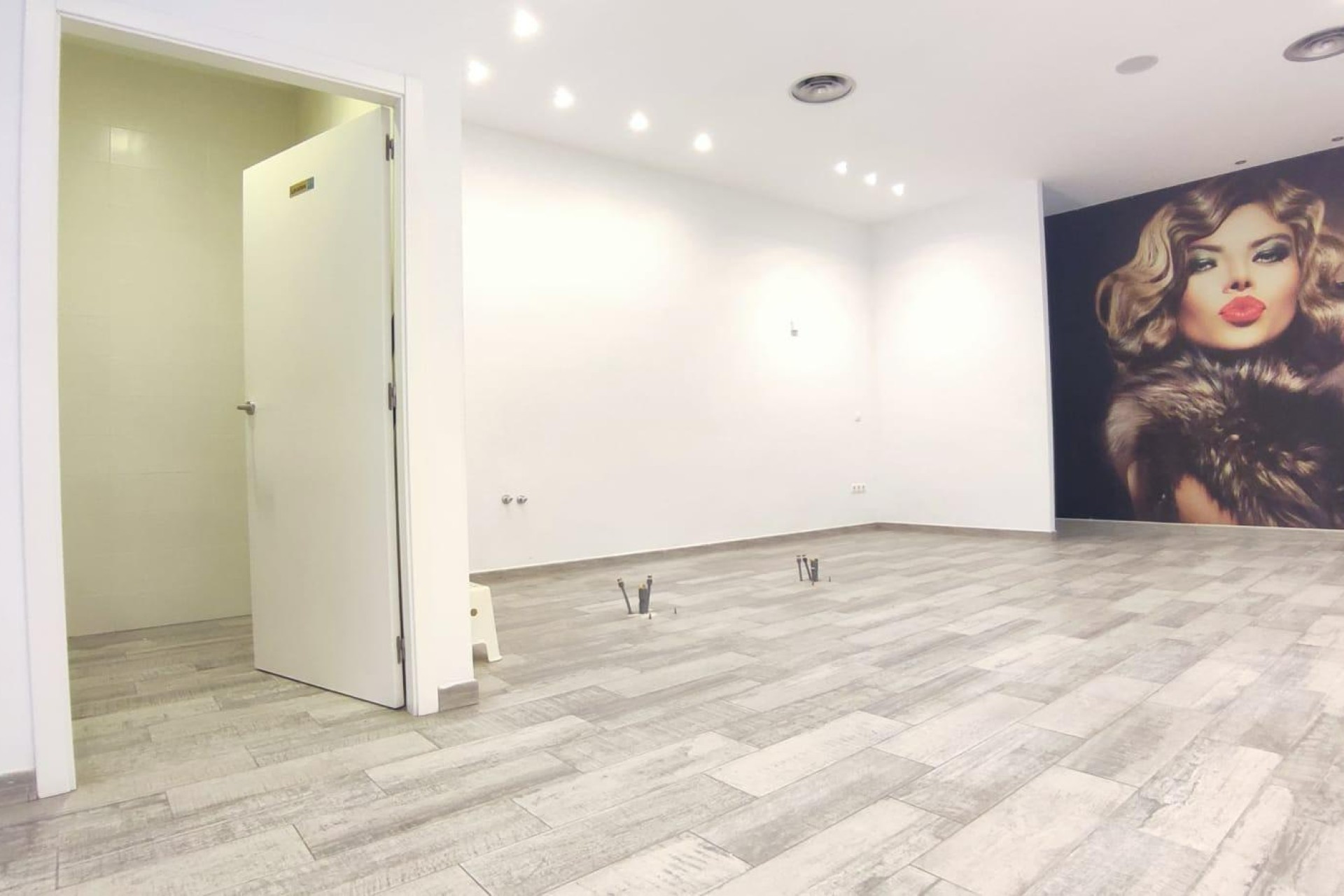 Resale - Commercial - Elche - Plaza Barcelona