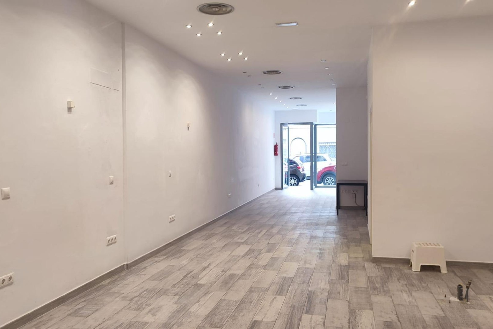 Resale - Commercial - Elche - Plaza Barcelona