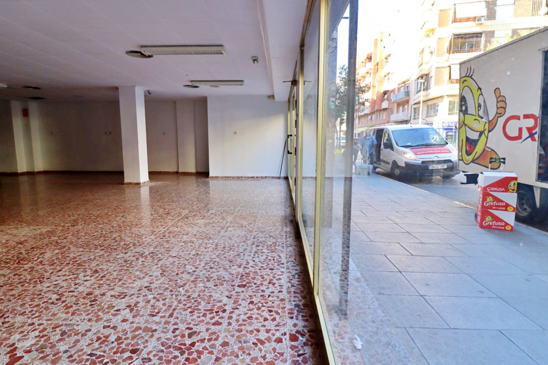 Resale - Commercial - Elche - Plaza Crevillente