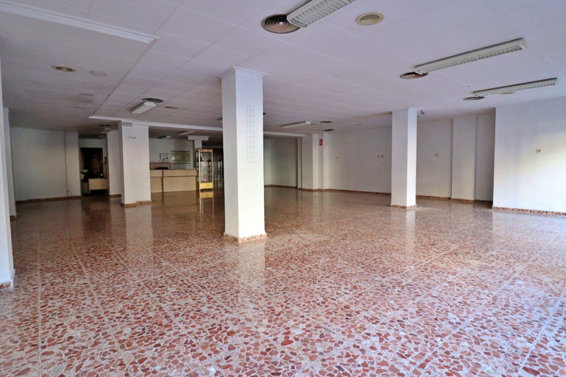 Resale - Commercial - Elche - Plaza Crevillente