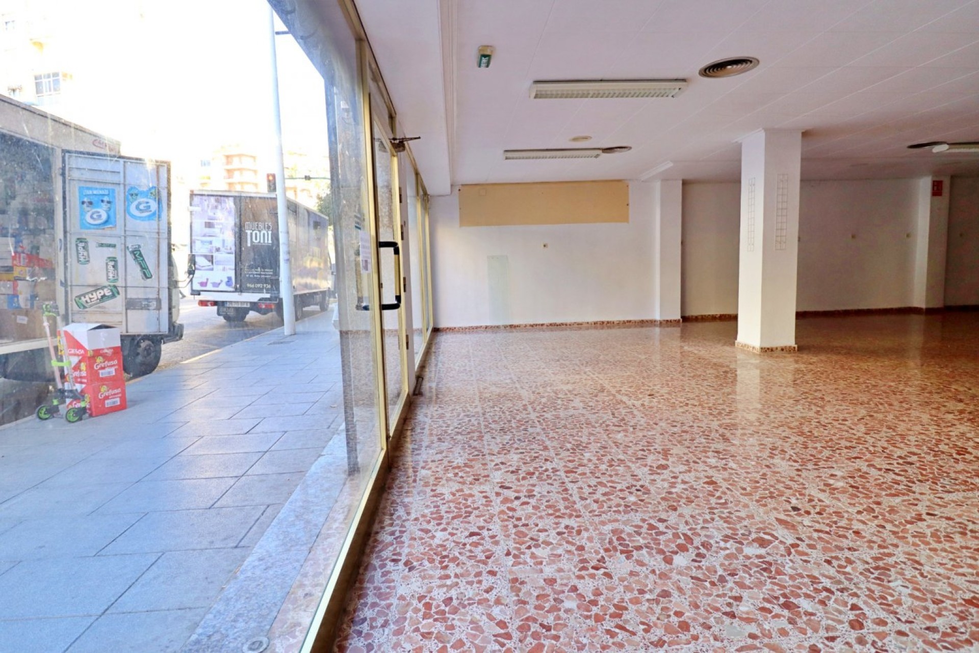 Resale - Commercial - Elche - Plaza Crevillente