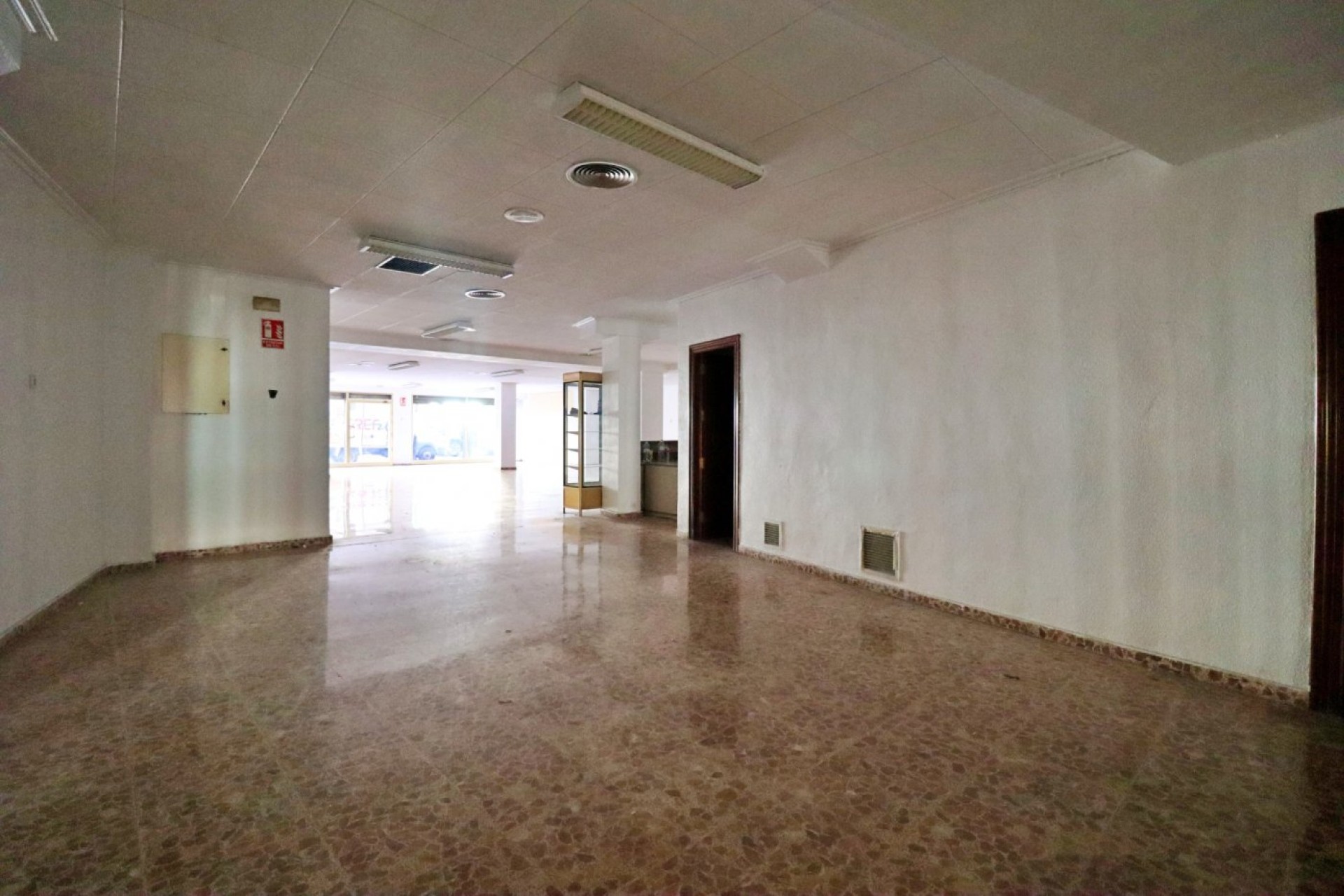 Resale - Commercial - Elche - Plaza Crevillente