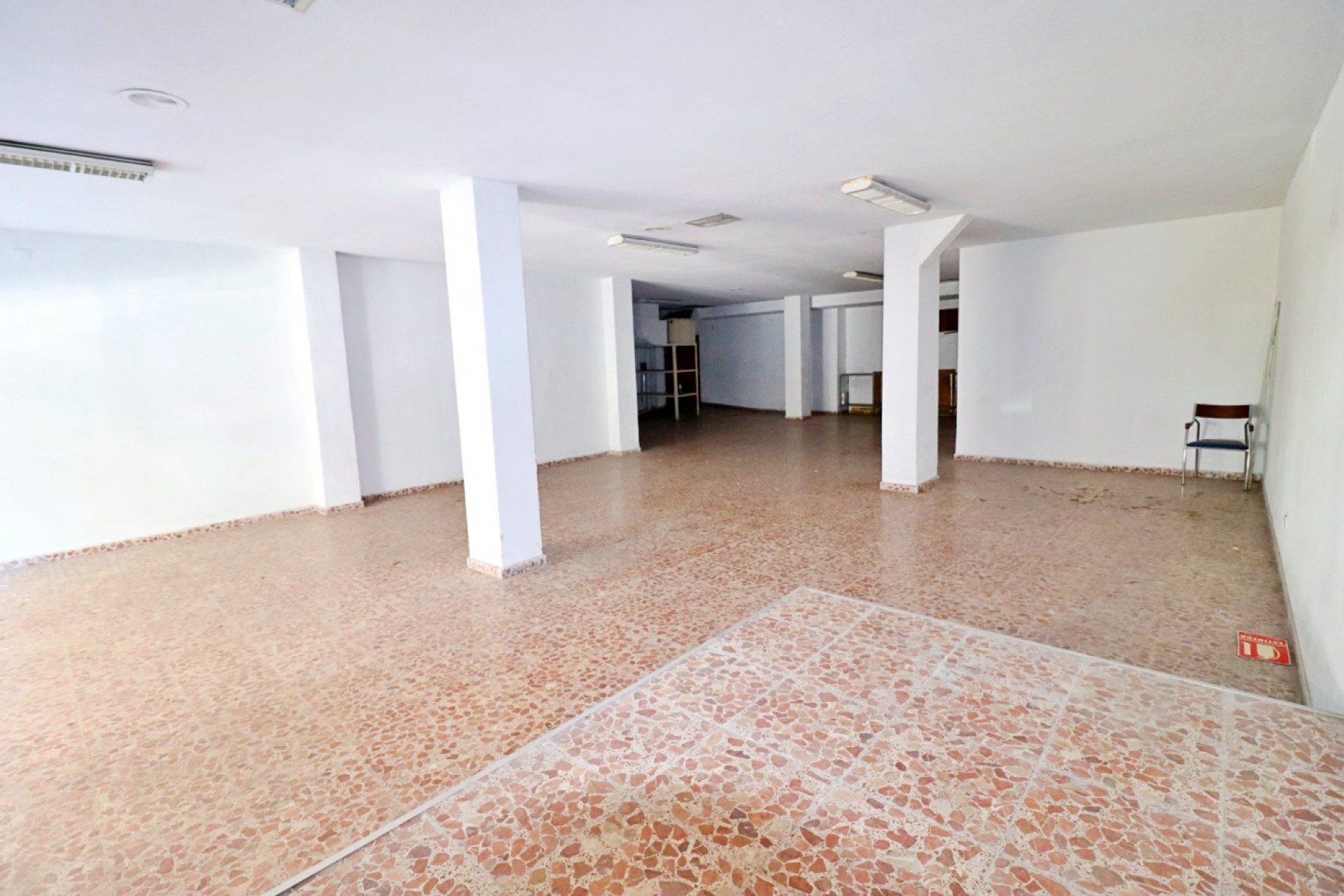 Resale - Commercial - Elche - Plaza Crevillente