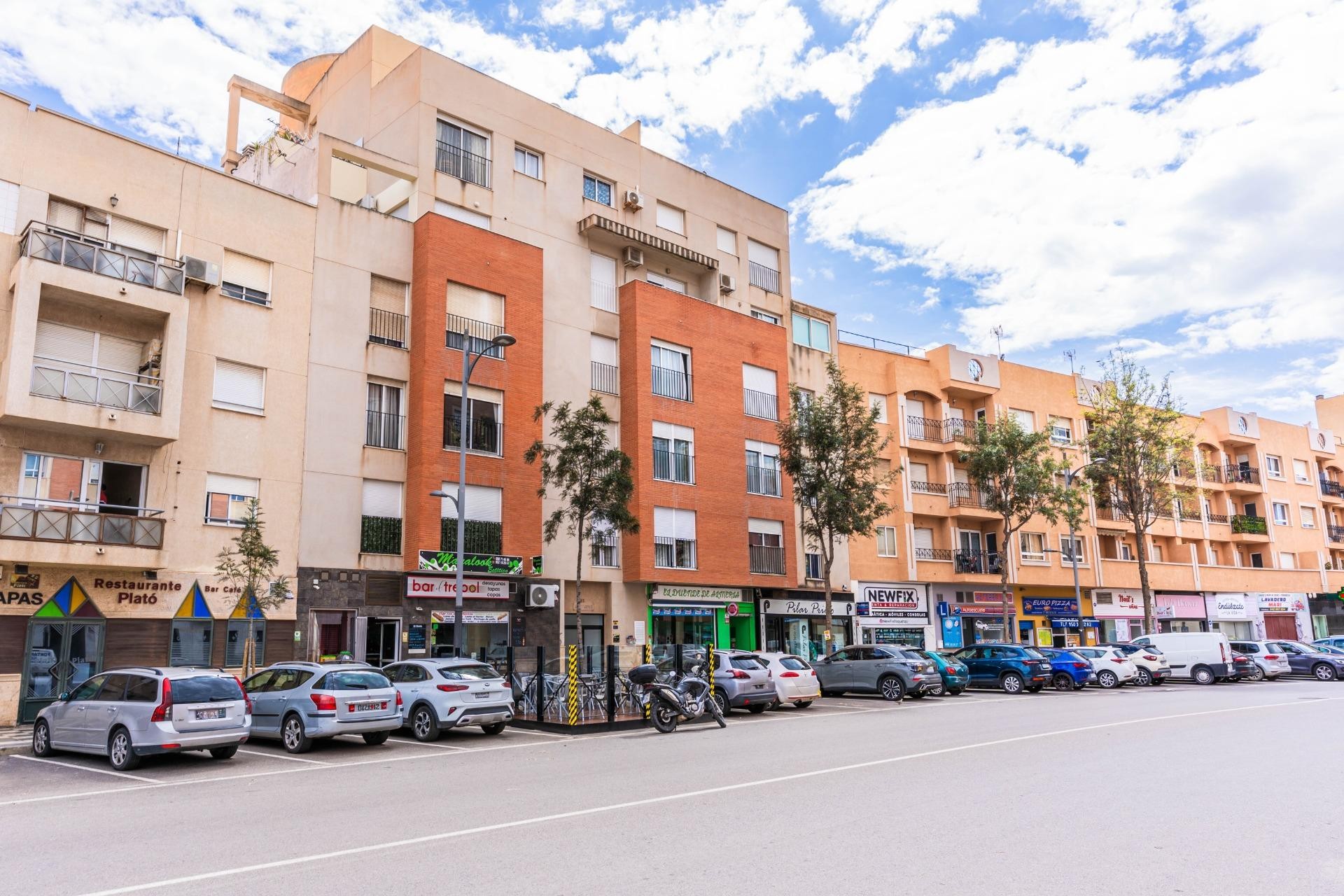 Resale - Commercial - Roquetas de Mar - Avenida Juan Carlos