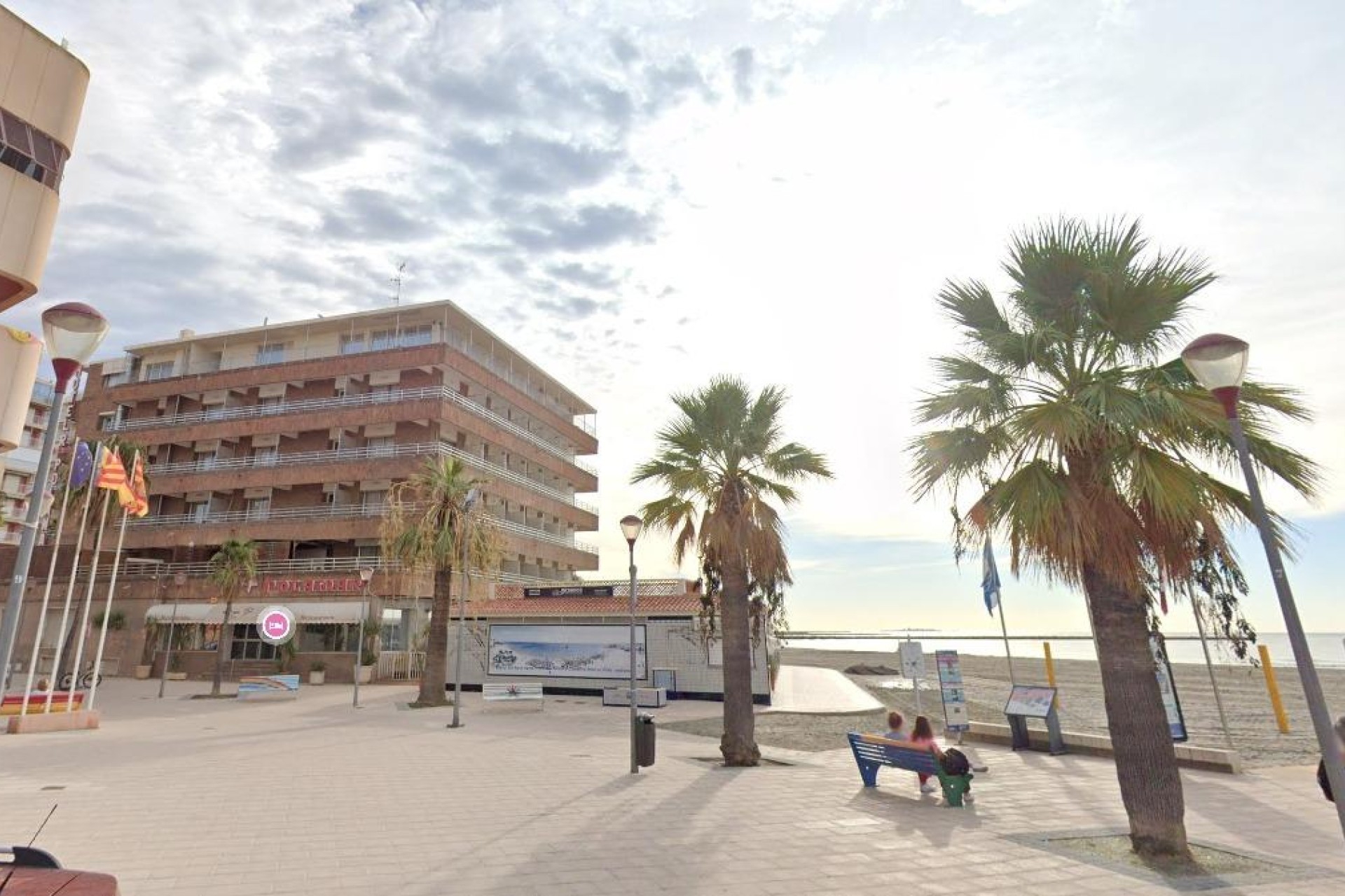 Resale - Commercial - Santa Pola - Playa Levante