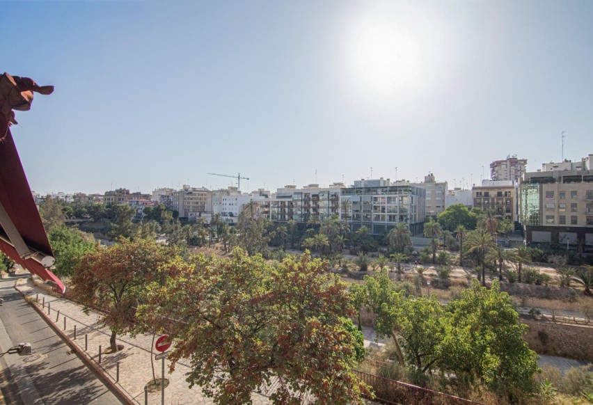 Resale - Duplex - Elche - Raval - Puertas Coloradas