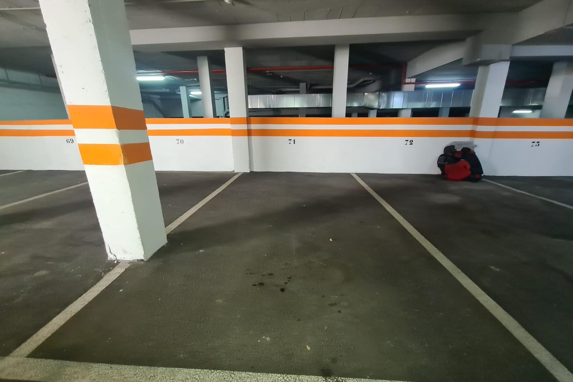 Resale - Garage - Arenales del Sol