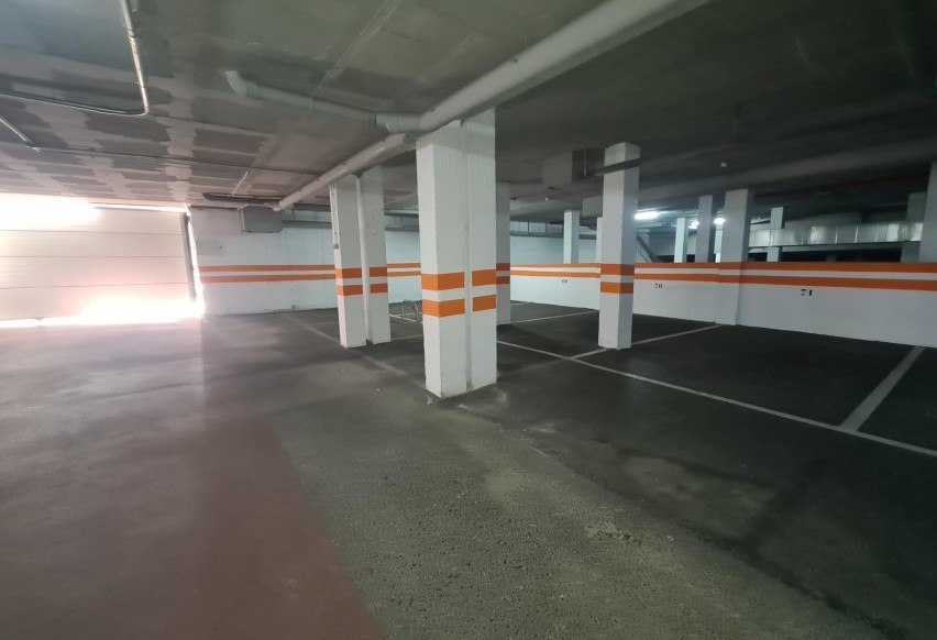 Resale - Garage - Arenales del Sol