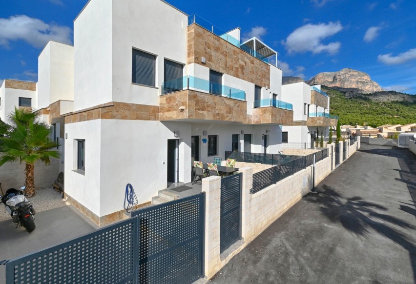 Resale - Pareado - Polop - La alberca