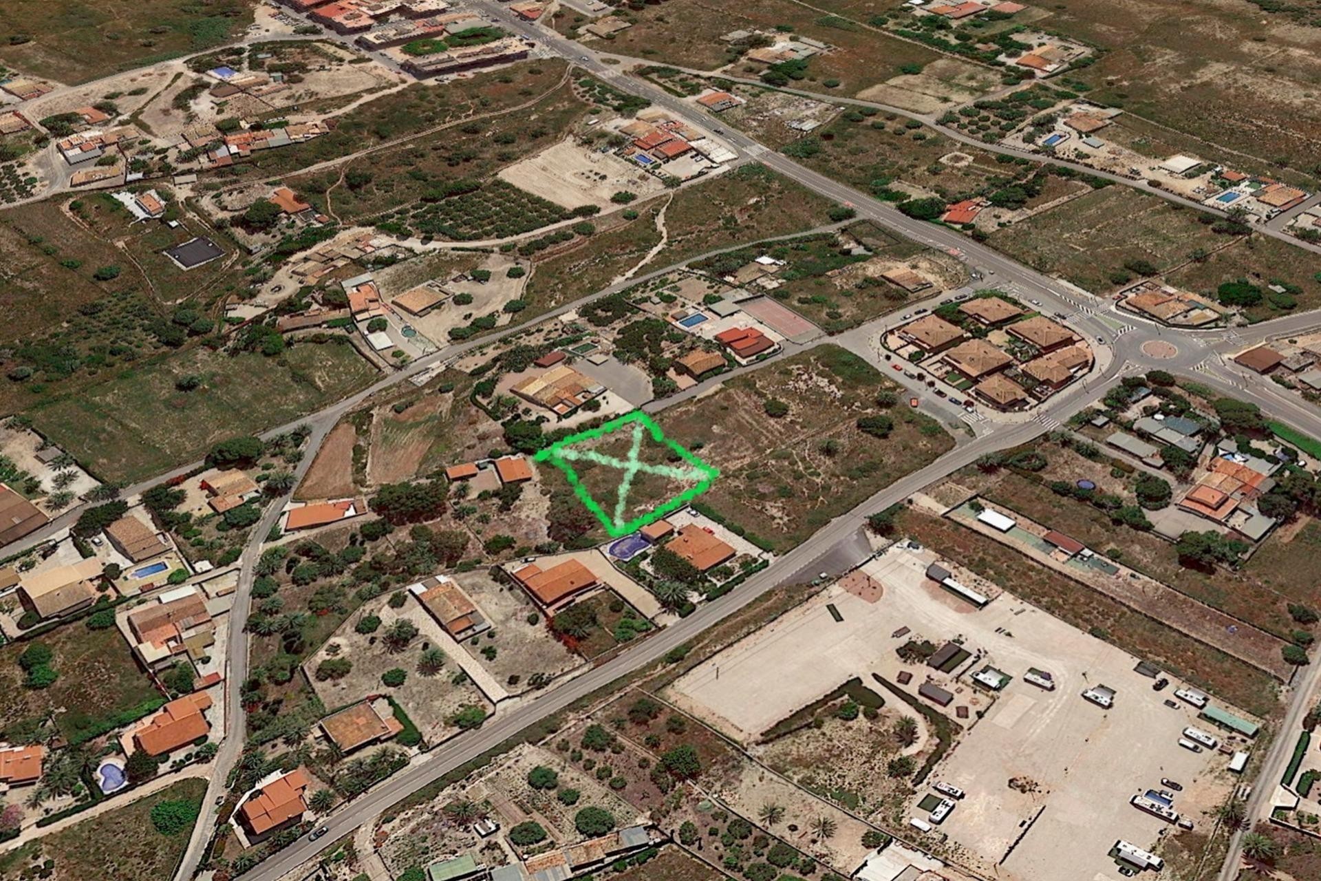 Resale - Plot / Land - La marina - El pinet