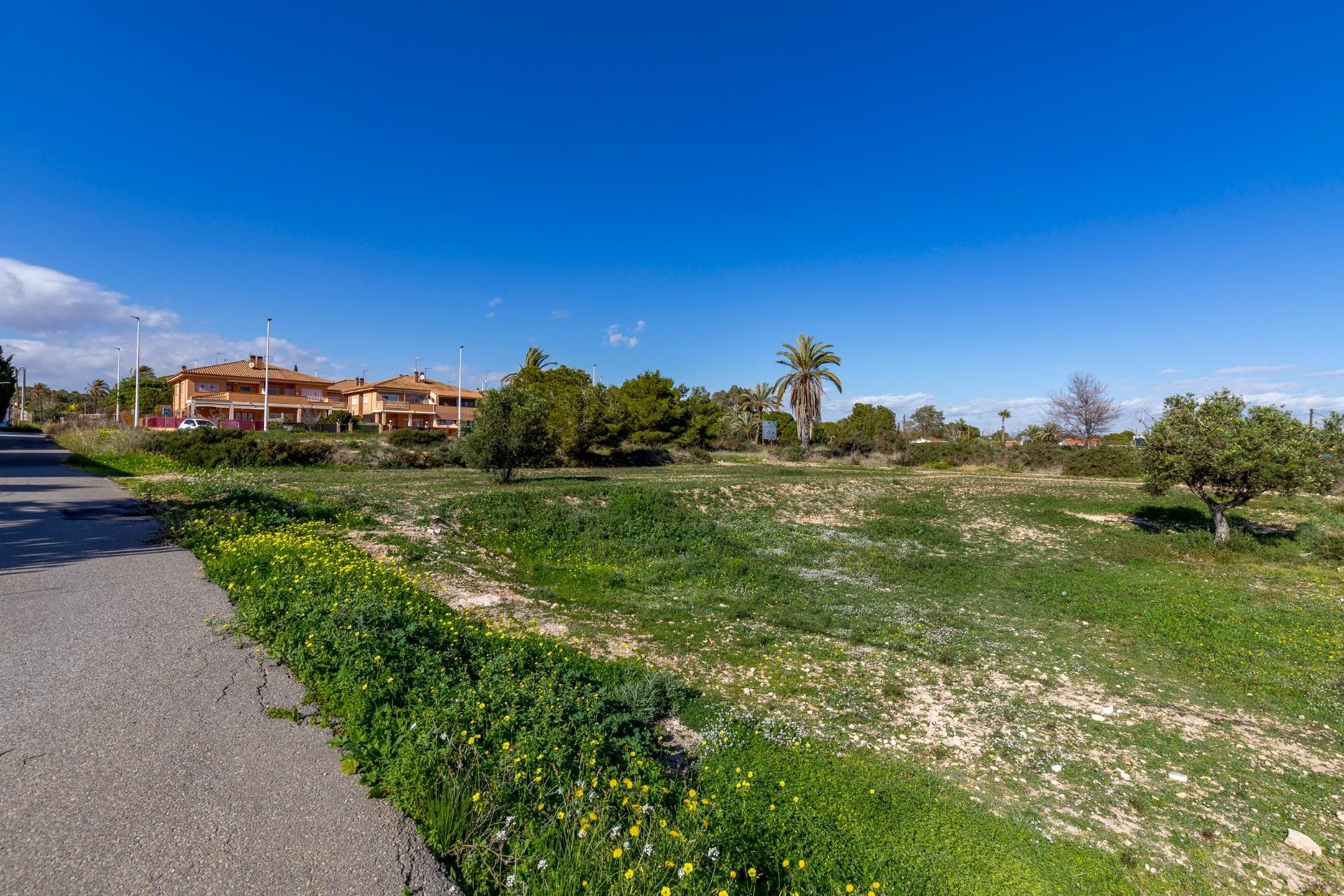 Resale - Plot / Land - La marina - El pinet